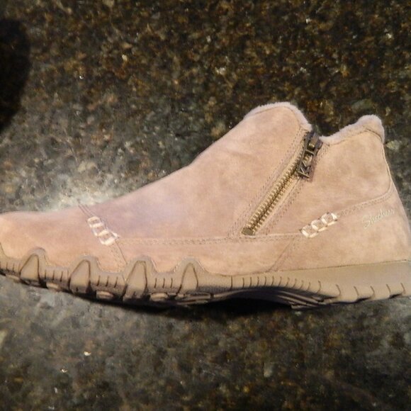 Skechers Women's Ankle Boots in Tan - Picture 3 of 10